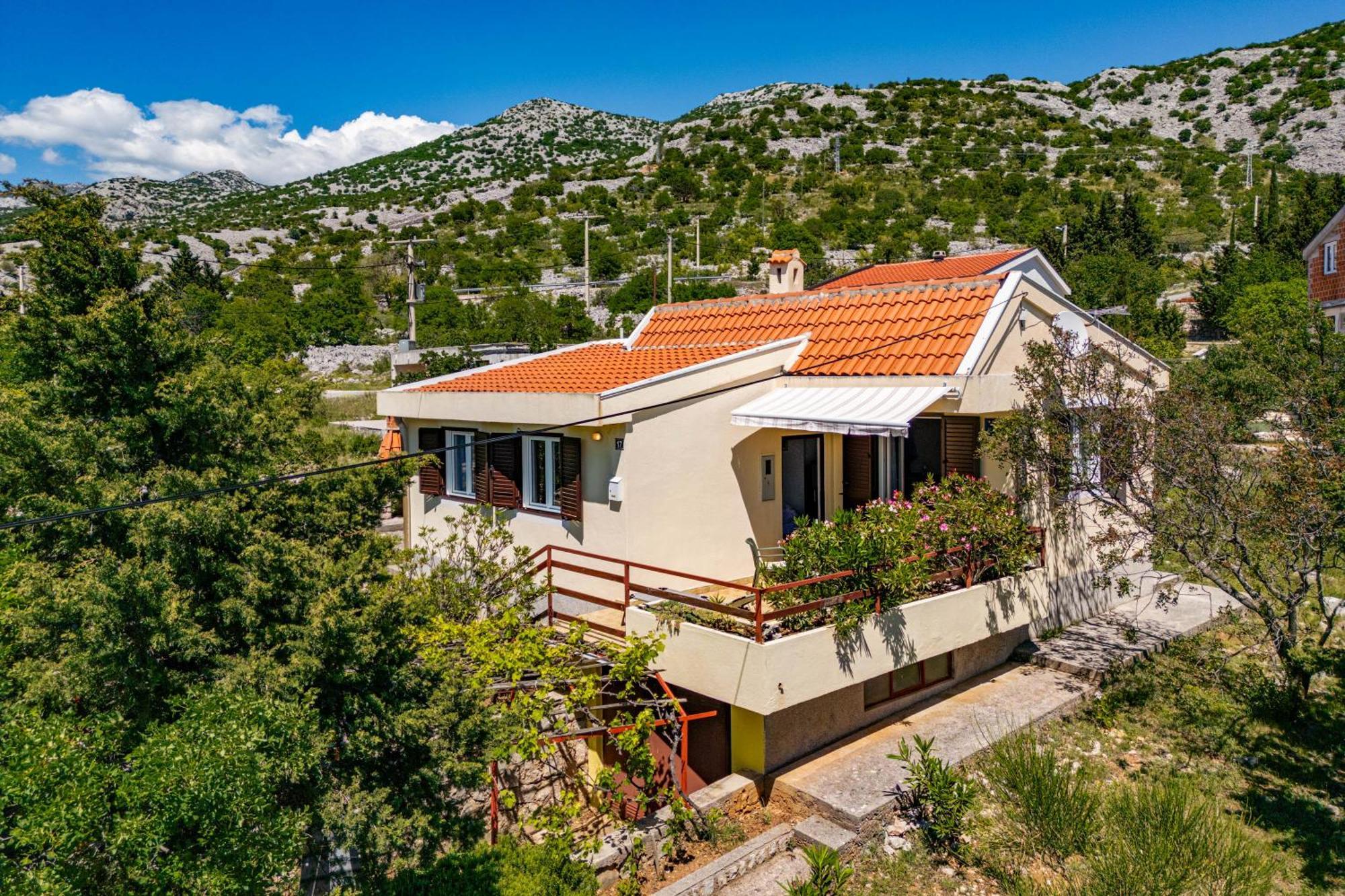 Beachfront House Nada - Happy Rentals Karlobag Exterior foto