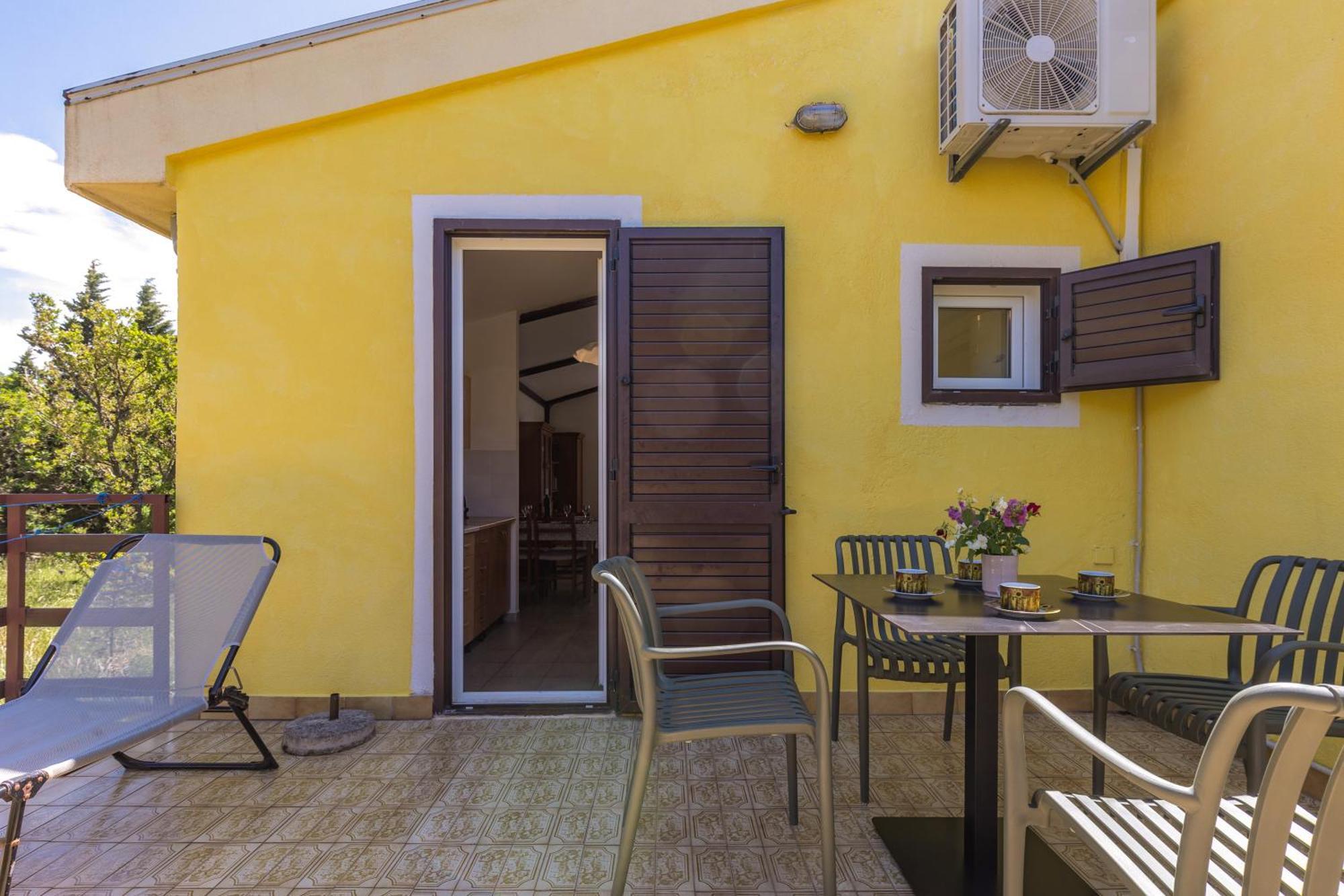 Beachfront House Nada - Happy Rentals Karlobag Exterior foto