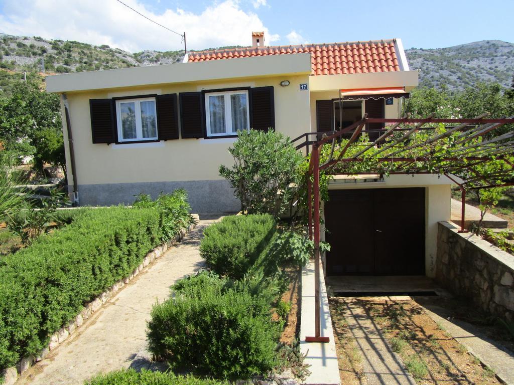 Beachfront House Nada - Happy Rentals Karlobag Cameră foto